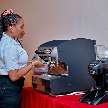 Luwa Evergreen Hotel Mtwara Esterno foto