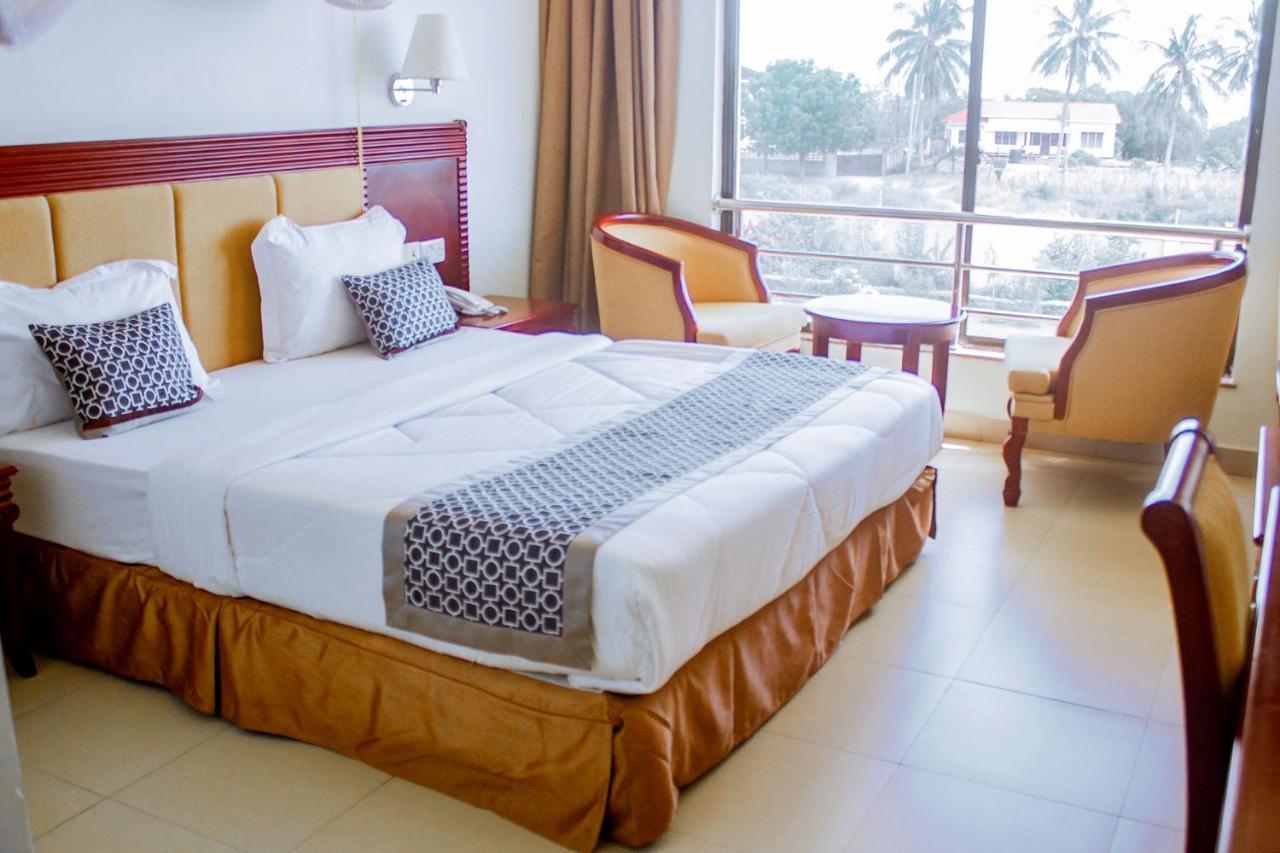 Luwa Evergreen Hotel Mtwara Esterno foto