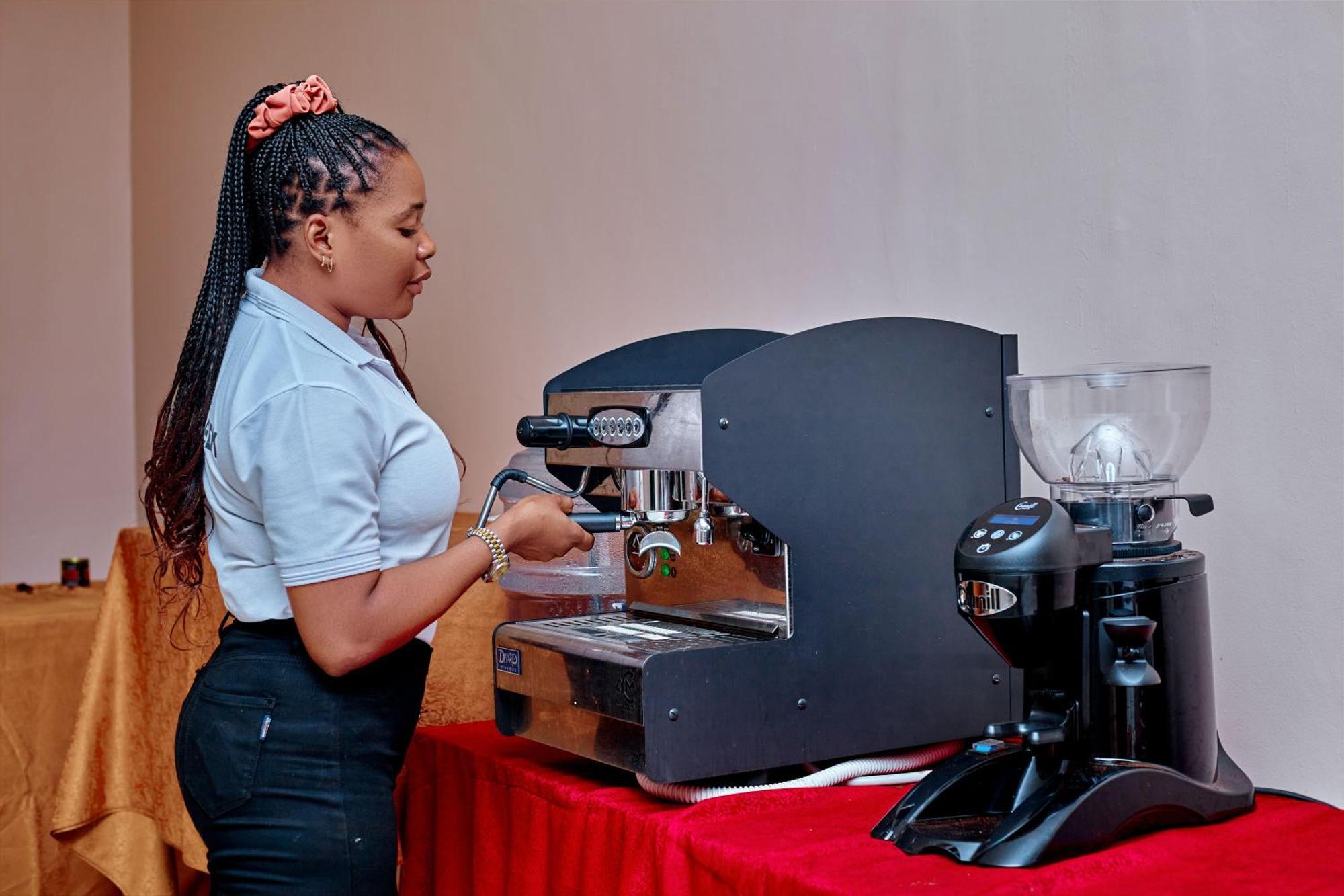 Luwa Evergreen Hotel Mtwara Esterno foto